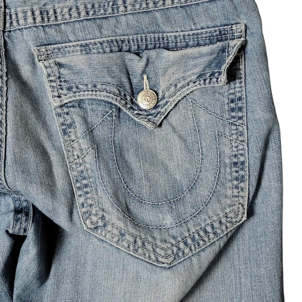 True Religion Mens Y2K Light Wash Boot Cut Flap Pockets Faded Jeans 36 USA